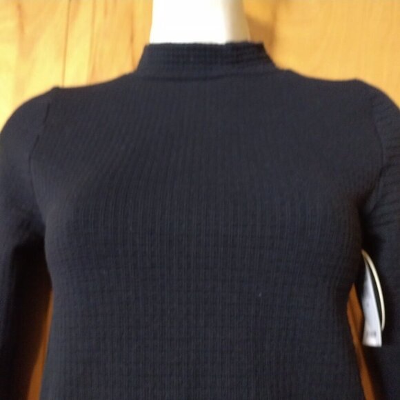 FCT With Love Basics Women's Size Medium Long Sleeve Black Textured Top New - Picture 2 of 5
